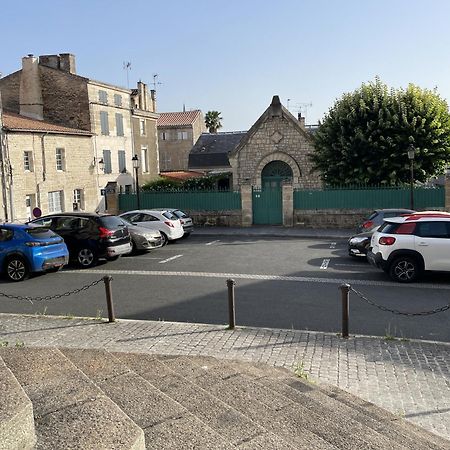 Chez Jean-Yves Et Zoe - La Dolce Vita - Au Calme, Tres Propre, Proche Parkings Niort Luaran gambar
